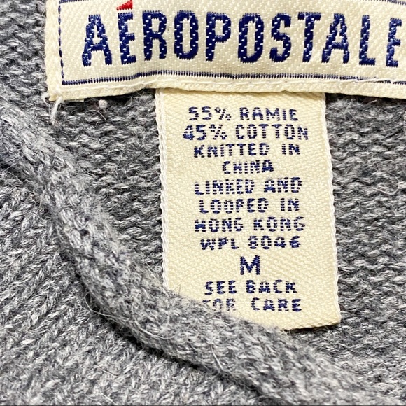 Women’s Y2K Aeropostale Gray Pink Nordic Fair Isle Stripe Mock Neck Sweater - Picture 6 of 8